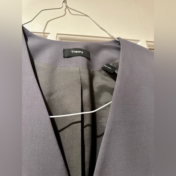 Grey Theory Blazer - Picture 3 of 7